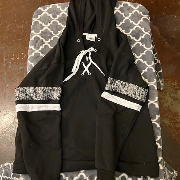 Love Pullover hoodie - Picture 1 of 4